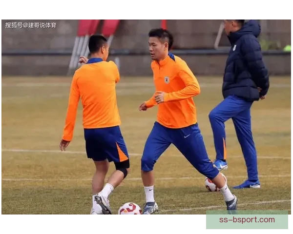 李源一领衔泰山中场攻防转换关键枢纽作用显著